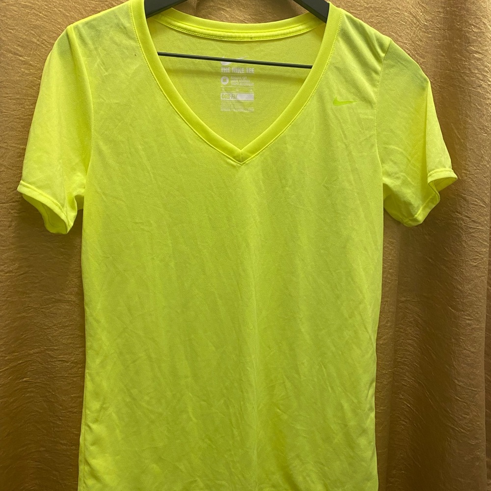 Women’s Active T-Shirt-Medium-Nike